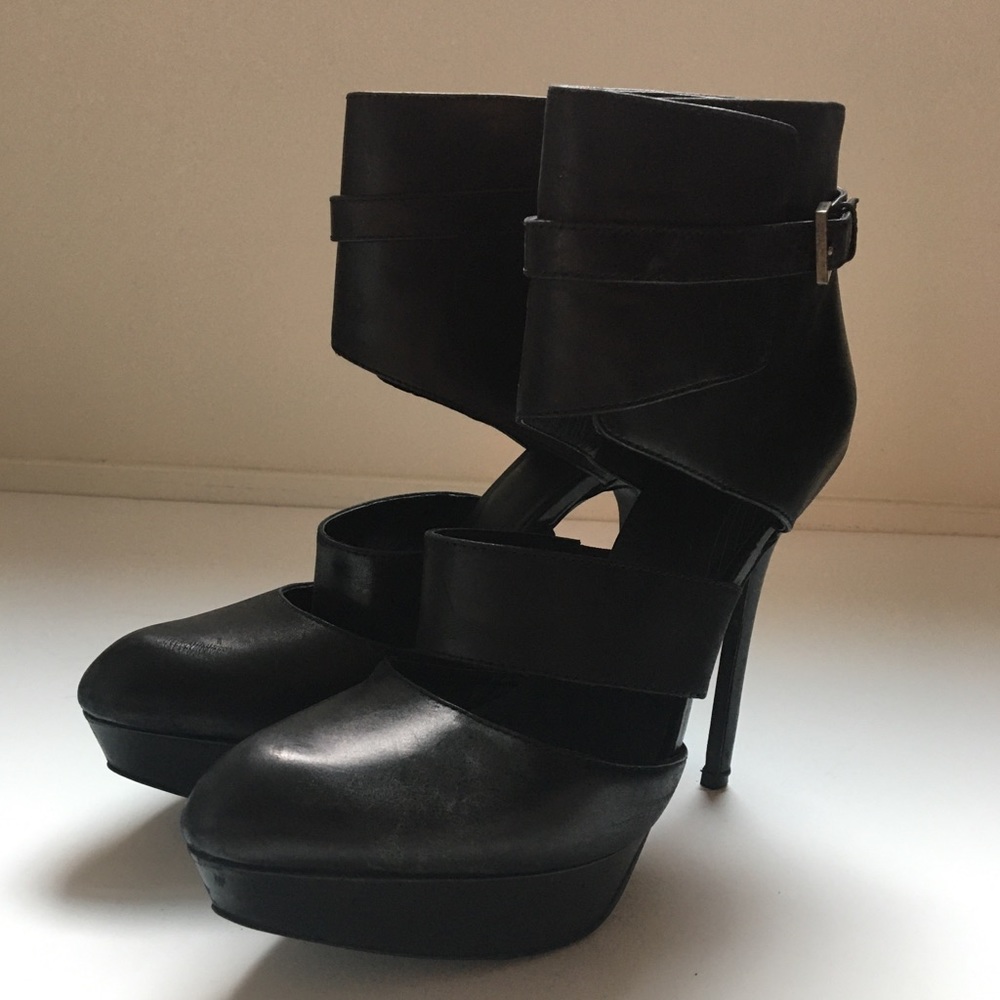 Nordstrom Trouve Black Buckle Leather Heels